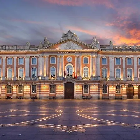 Au Coeur Du Capitole - Calme - Metro Appartement *